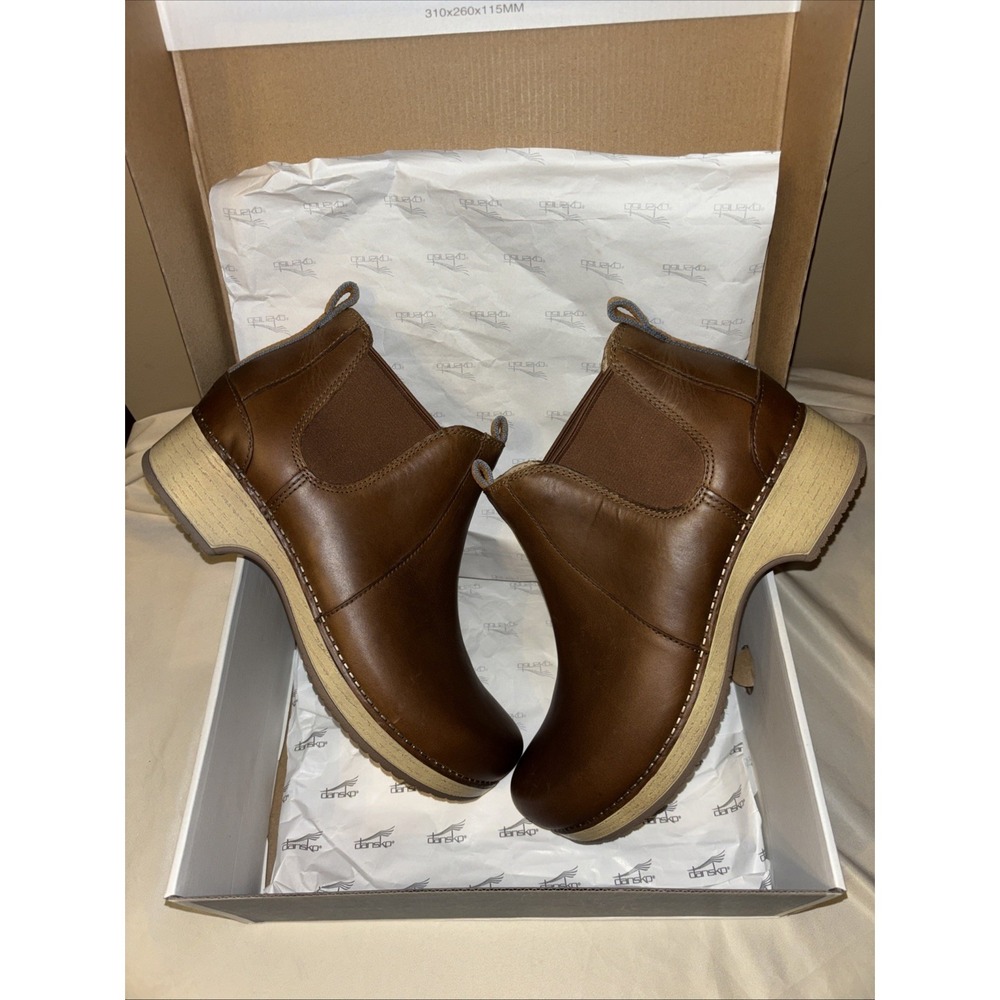 NIB Dansko Becka Boots 41 Tan Oiled Pull Up 10.5 / 11 Comfort Clog Heel $195